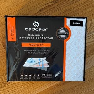 New! Performance Mattress Protector - White bed gear queen - dri-tec